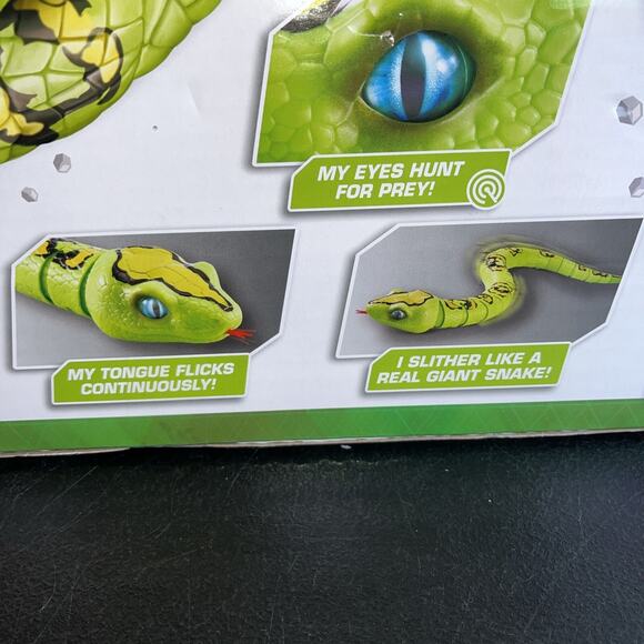 Robo Alive 31 inch King Python Snake Robotic Toy Pet Figure Robot Snake by ZURU - Picture 6 of 6